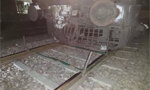 Punjab: एक्सप्रेस ट्रेन को पटरी से उतारने की साजिश नाकाम, आरोपी गिरफ्तार Punjab: एक्सप्रेस ट्रेन को पटरी से उतारने की साजिश नाकाम, आरोपी गिरफ्तार