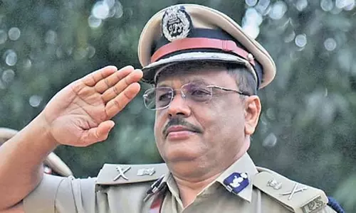 नए DG-IGP सलीम का सहकर्मियों को पत्र: समाज में शांति और सद्भाव बनाए रखने का आह्वान नए DG-IGP सलीम का सहकर्मियों को पत्र: समाज में शांति और सद्भाव बनाए रखने का आह्वान