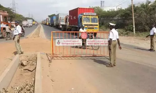 बकरीद से पहले पुलिस ने प्रमुख चौराहों पर चेक-पोस्ट स्थापित किए