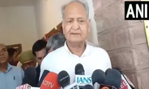 नेशनल हेराल्ड मामले में कांग्रेस नेताओं के खिलाफ ED की कार्रवाई पर अशोक गहलोत ने कहा-जानबूझकर एक रुपये का भी लेन-देन नहीं किया गया नेशनल हेराल्ड मामले में कांग्रेस नेताओं के खिलाफ ED की कार्रवाई पर अशोक गहलोत ने कहा-जानबूझकर एक रुपये का भी लेन-देन नहीं किया गया