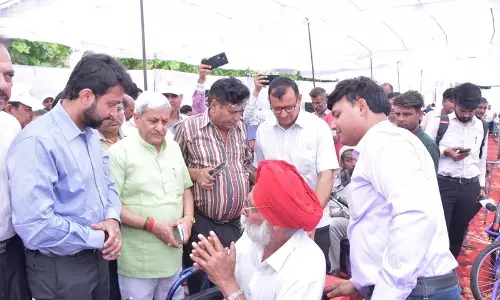 Haryana : रेड क्रॉस सोसाइटी ने 332 दिव्यांग व्यक्तियों को सहायक उपकरण प्रदान किए