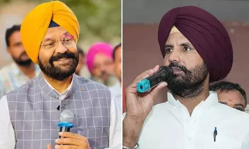 Gidderbaha के आप विधायक और पंजाब कांग्रेस अध्यक्ष के बीच एमसी के तहत रुके हुए कार्यों को लेकर नोकझोंक Gidderbaha के आप विधायक और पंजाब कांग्रेस अध्यक्ष के बीच एमसी के तहत रुके हुए कार्यों को लेकर नोकझोंक