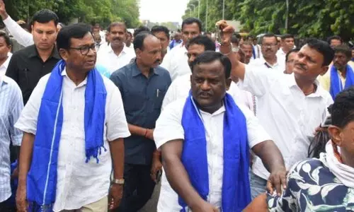 कांग्रेस ने ओडिशा सीएम के घर के पास 24 घंटे का धरना समाप्त किया, SEBC कोटा बढ़ाने का संकल्प लिया