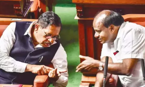 कांग्रेस में सत्ता संघर्ष के बीच सोने की तस्करी मामले में गृह मंत्री को निशाना बनाया गया: एचडीके कांग्रेस में सत्ता संघर्ष के बीच सोने की तस्करी मामले में गृह मंत्री को निशाना बनाया गया: एचडीके