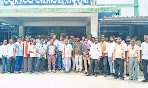 ओडिशा में सात CBSE स्कूलों द्वारा परिणाम प्रकाशन में देरी के विरोध में अभिभावक