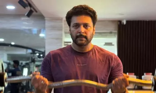 तलाक की लड़ाई के बीच जिम में Ravi Mohan के मांसपेशियों को लचीला करने पर नेटिज़ेंस की प्रतिक्रिया तलाक की लड़ाई के बीच जिम में Ravi Mohan के मांसपेशियों को लचीला करने पर नेटिज़ेंस की प्रतिक्रिया