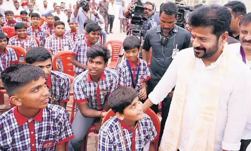 हुंडई जल्द ही NIMZ में परिचालन शुरू करेगी: CM Revanth