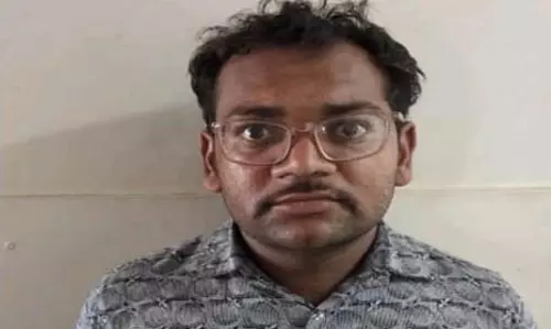 देश में कितने गद्दार? ATS ने BSF और Navy से जुड़ी संवेदनशील जानकारियां पाकिस्तान भेजने वाले जासूस को दबोचा देश में कितने गद्दार? ATS ने BSF और Navy से जुड़ी संवेदनशील जानकारियां पाकिस्तान भेजने वाले जासूस को दबोचा