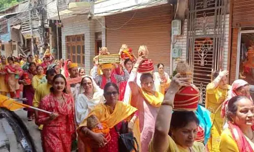 Kullu में कलश यात्रा से भागवत कथा का शुभारंभ