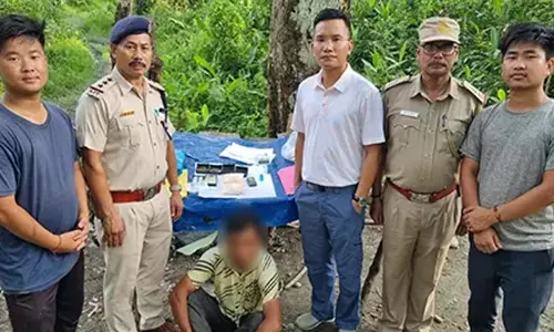 प्रतिबंधित पदार्थ के साथ ड्रग तस्कर गिरफ्तार