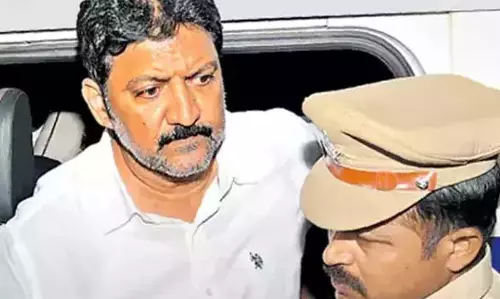 YSRC के पूर्व विधायक वल्लभानेनी वामशी की पुलिस हिरासत में तबीयत फिर बिगड़ी