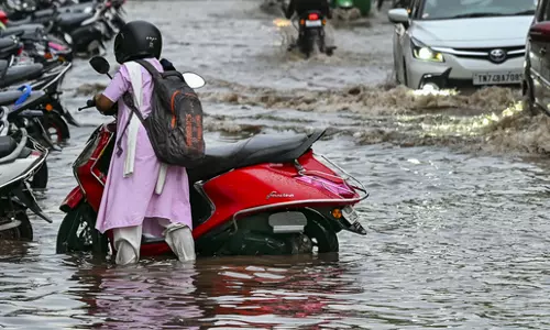 Kerala में भारी बारिश आईएमडी ने आज 6 जिलों में ऑरेंज अलर्ट जारी