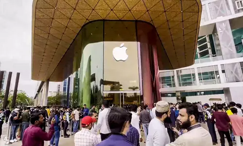 Apple ने भारत में स्टोर खोलने की योजना दोहराई