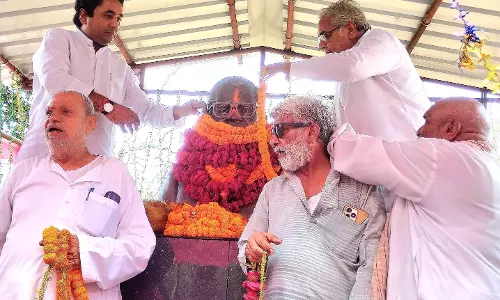 डॉ. राममनोहर लोहिया के सिद्धांतों को समर्पित ऐतिहासिक मेले में शामिल हुए अरुण वोरा डॉ. राममनोहर लोहिया के सिद्धांतों को समर्पित ऐतिहासिक मेले में शामिल हुए अरुण वोरा