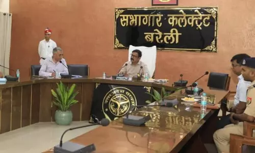 Bareilly: गन्ना मूल्य भुगतान को लेकर डीएम ने नाराजगी जताई
