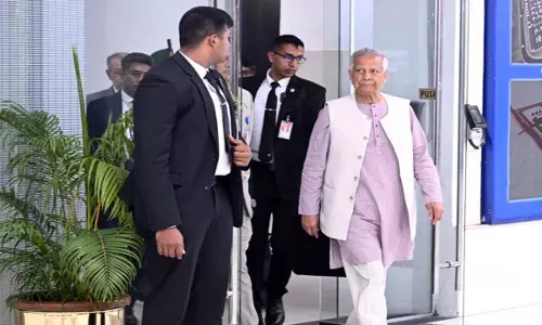 Bangladesh : पार्टियों ने यूनुस से चुनाव के लिए रोडमैप घोषित करने का किया आग्रह Bangladesh : पार्टियों ने यूनुस से चुनाव के लिए रोडमैप घोषित करने का किया आग्रह