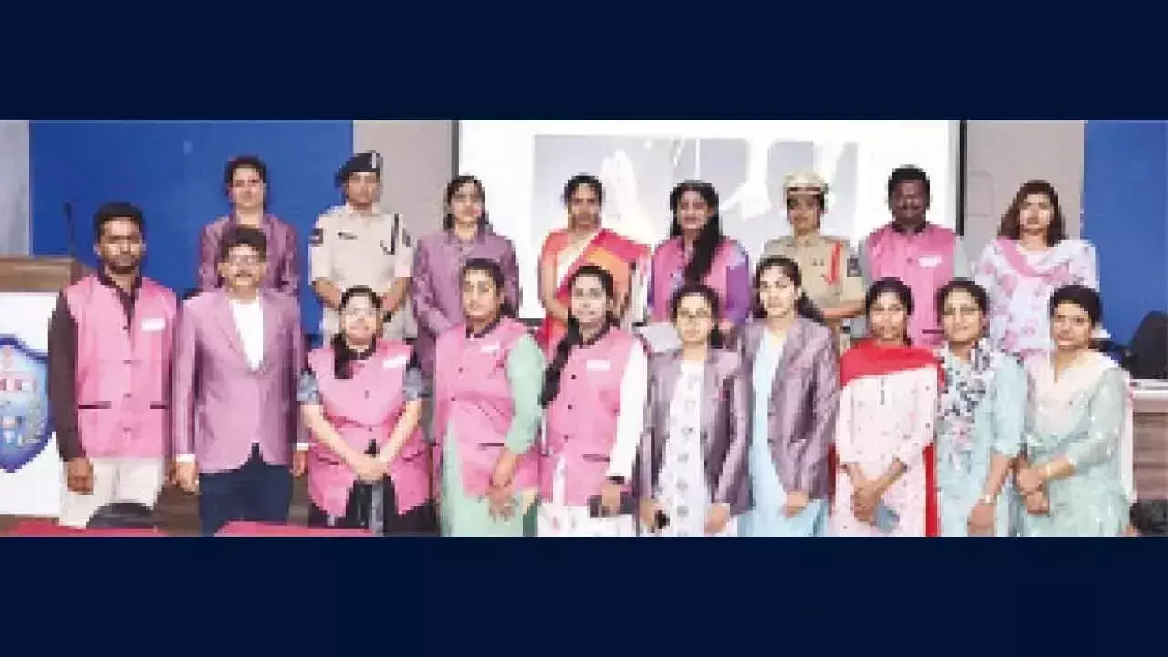 SHE टीम्स ने महिलाओं को परेशान करने के आरोप में पकड़े गए 289 लोगों के लिए काउंसलिंग सत्र आयोजित किए