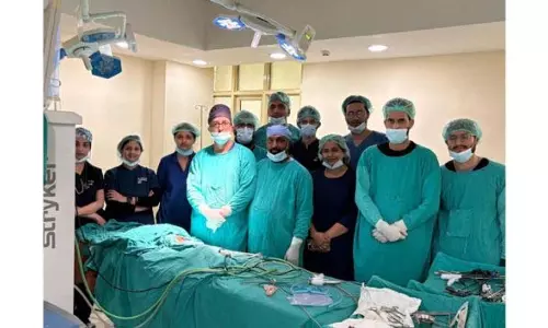 Jammu: 9 महीने के बच्चे पर उन्नत लैपरो पीडियाट्रिक यूरोलॉजी सर्जरी की Jammu: 9 महीने के बच्चे पर उन्नत लैपरो पीडियाट्रिक यूरोलॉजी सर्जरी की