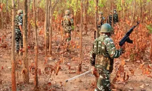 Jharkhand: में मुठभेड़ में दो माओवादी मारे गए Jharkhand: में मुठभेड़ में दो माओवादी मारे गए