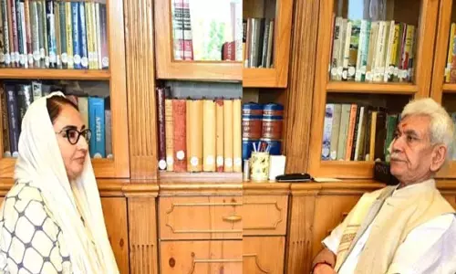 डॉ. दरख्शां अंद्राबी, KCCI प्रतिनिधिमंडल, अन्य ने एलजी से मुलाकात की