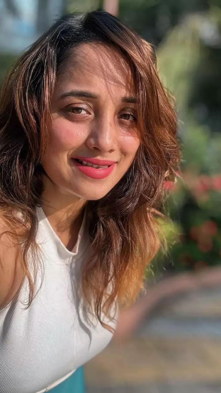Rani Chatterjee का हॉट डांस वायरल