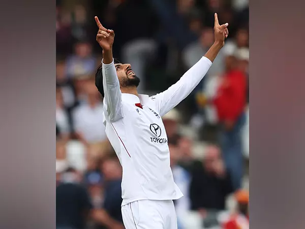 England ने ट्रेंट ब्रिज में चार दिवसीय टेस्ट में जिम्बाब्वे को आसानी से हराया England ने ट्रेंट ब्रिज में चार दिवसीय टेस्ट में जिम्बाब्वे को आसानी से हराया