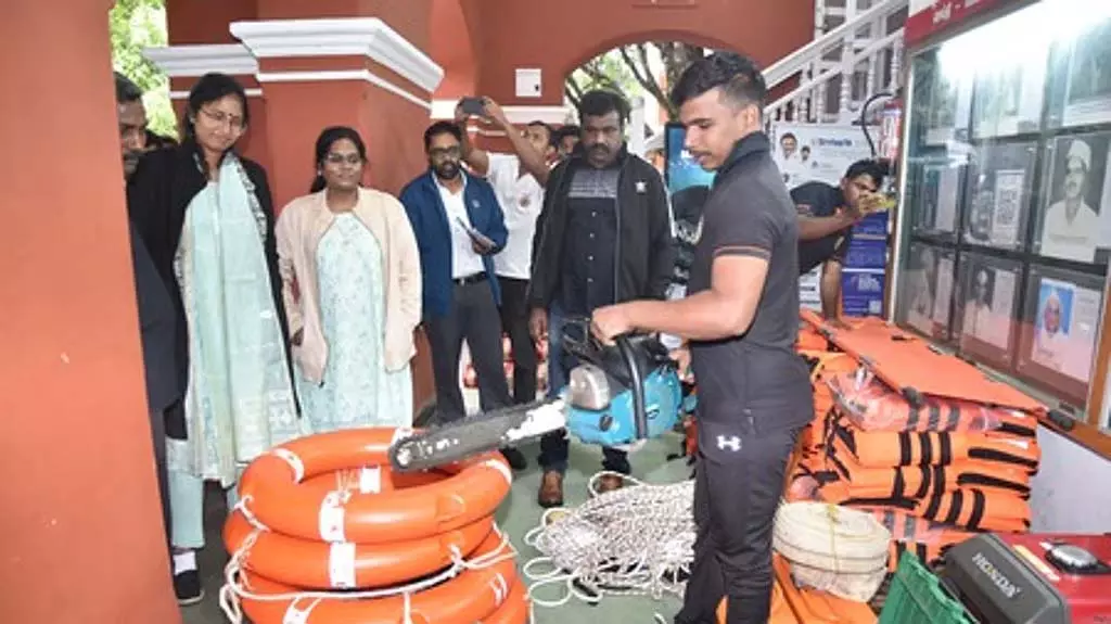 नीलगिरी में भारी बारिश की चेतावनी: आज पर्यटन स्थल बंद रहेंगे, ट्रैकिंग पर रोक नीलगिरी में भारी बारिश की चेतावनी: आज पर्यटन स्थल बंद रहेंगे, ट्रैकिंग पर रोक