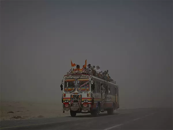 Pakistan के पंजाब प्रांत में भारी तूफान में 8 लोगों की मौत, 45 घायल Pakistan के पंजाब प्रांत में भारी तूफान में 8 लोगों की मौत, 45 घायल