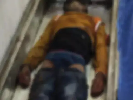 मिट्टी धंसने से दबा मजदूर, स्पॉट में मौत मिट्टी धंसने से दबा मजदूर, स्पॉट में मौत