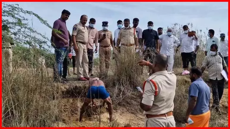 25,000 उधार, मजबूरी में बेटे को गिरवी रखा, अब मिली लाश 25,000 उधार, मजबूरी में बेटे को गिरवी रखा, अब मिली लाश