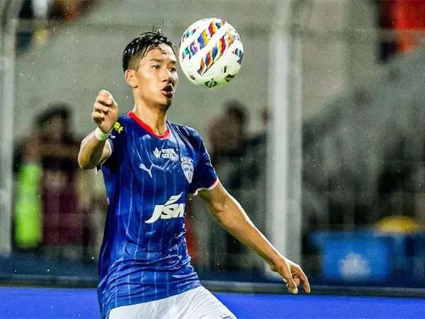 लालरेमट्लुआंगा फनाई ने Bengaluru FC के साथ तीन साल के अनुबंध विस्तार पर हस्ताक्षर किए लालरेमट्लुआंगा फनाई ने Bengaluru FC के साथ तीन साल के अनुबंध विस्तार पर हस्ताक्षर किए