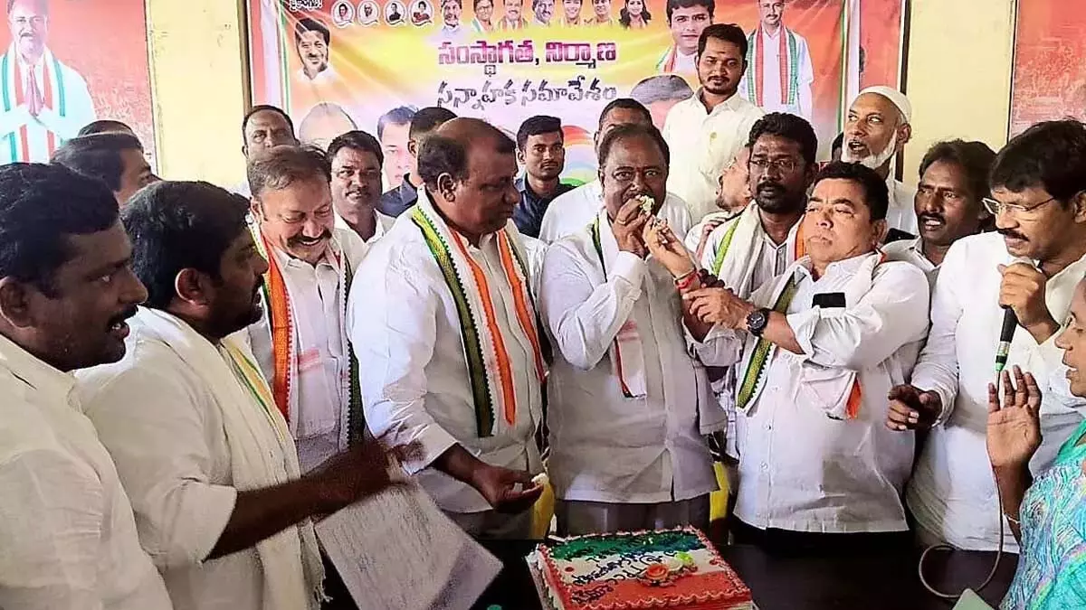 विधायक ने कार्यकर्ताओं को सभी 30 वार्डों में क्लीन स्वीप करने के लिए प्रेरित किया विधायक ने कार्यकर्ताओं को सभी 30 वार्डों में क्लीन स्वीप करने के लिए प्रेरित किया