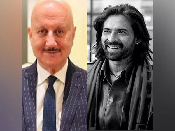 Anupam Kher ने दोस्त, सह-कलाकार मुकुल देव के निधन पर उन्हें श्रद्धांजलि दी Anupam Kher ने दोस्त, सह-कलाकार मुकुल देव के निधन पर उन्हें श्रद्धांजलि दी