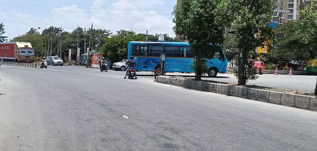 Karnataka : हेसरघट्टा मुख्य सड़क पर दुर्घटनाओं में वृद्धि Karnataka : हेसरघट्टा मुख्य सड़क पर दुर्घटनाओं में वृद्धि