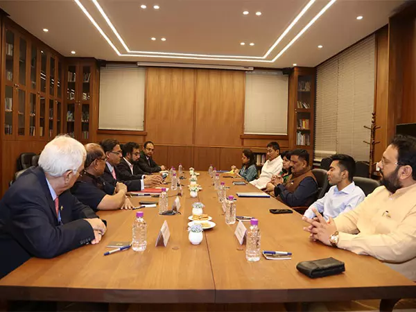Seoul में सर्वदलीय भारतीय प्रतिनिधिमंडल ने आतंकवाद के प्रति शून्य सहिष्णुता पर प्रकाश डाला Seoul में सर्वदलीय भारतीय प्रतिनिधिमंडल ने आतंकवाद के प्रति शून्य सहिष्णुता पर प्रकाश डाला
