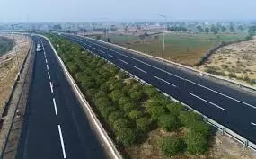 Ranchi में 2000 करोड़ की सड़क परियोजनाएं अधूरी, जनता परेशान Ranchi में 2000 करोड़ की सड़क परियोजनाएं अधूरी, जनता परेशान