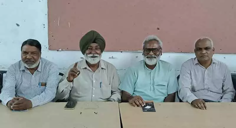 Jalandhar: यूनियन ने 2 जून के विरोध प्रदर्शन से पहले जेल में बंद मजदूरों की रिहाई की मांग की Jalandhar: यूनियन ने 2 जून के विरोध प्रदर्शन से पहले जेल में बंद मजदूरों की रिहाई की मांग की