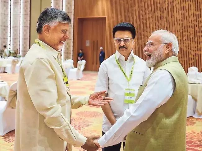 CM Chandrababu : आंध्र प्रदेश के विकास के लिए चार-आयामी रणनीति CM Chandrababu : आंध्र प्रदेश के विकास के लिए चार-आयामी रणनीति