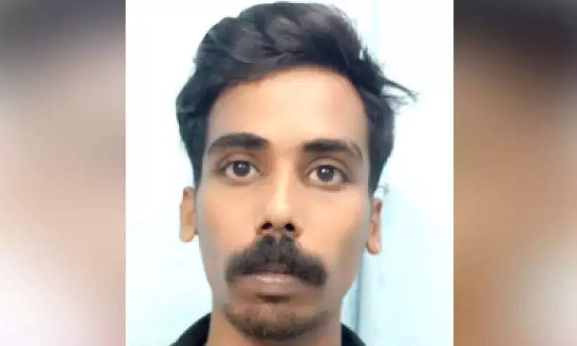 यौन उत्पीड़न: छिपकर रह रहा युवक गिरफ्तार यौन उत्पीड़न: छिपकर रह रहा युवक गिरफ्तार