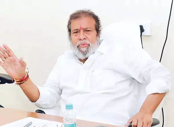 कोविड को लेकर चिंता करने की कोई जरूरत नहीं है : मंत्री दामोदर राजनरसिम्हा कोविड को लेकर चिंता करने की कोई जरूरत नहीं है : मंत्री दामोदर राजनरसिम्हा