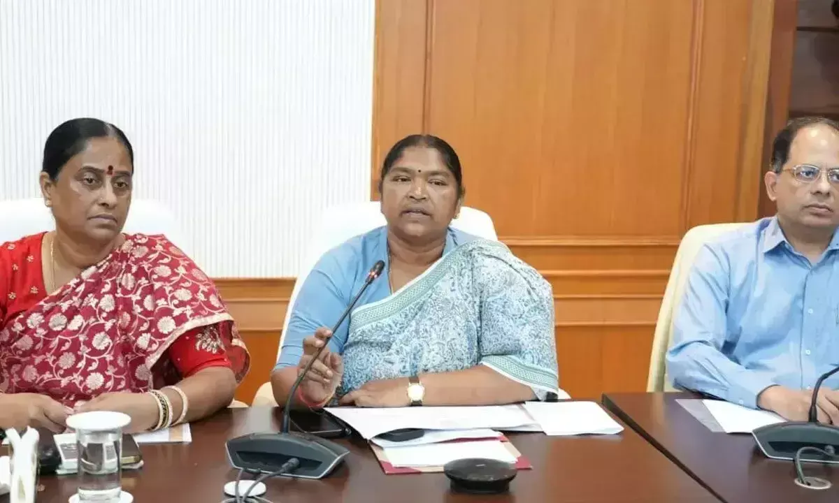 Telangana: मंत्रियों ने समीक्षा बैठक की अध्यक्षता की Telangana: मंत्रियों ने समीक्षा बैठक की अध्यक्षता की