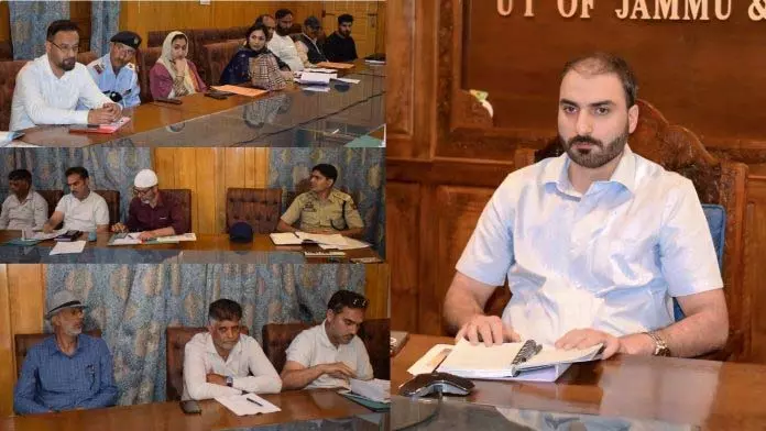 DC पुलवामा ने जिला सड़क सुरक्षा समिति की बैठक की अध्यक्षता की DC पुलवामा ने जिला सड़क सुरक्षा समिति की बैठक की अध्यक्षता की