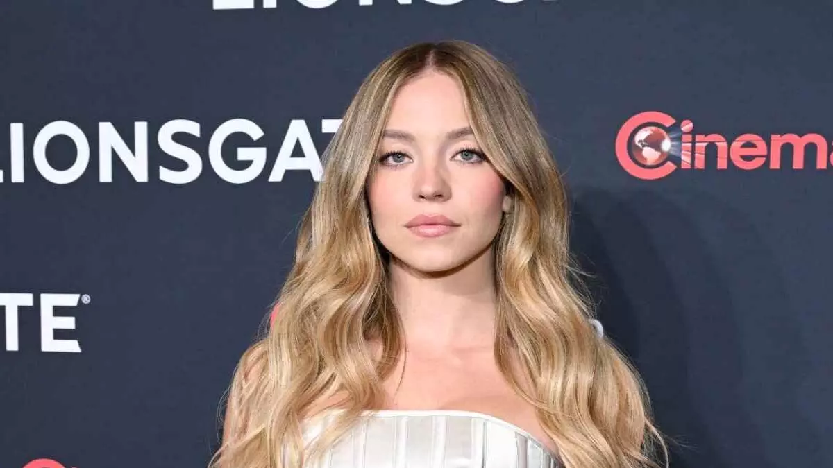Sydney Sweeney ने अनहिंग्ड यूफोरिया सीज़न 3 में कैसी के जंगलीपन के बारे में बताया Sydney Sweeney ने अनहिंग्ड यूफोरिया सीज़न 3 में कैसी के जंगलीपन के बारे में बताया