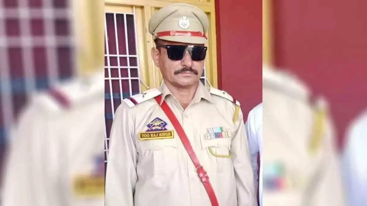 सांबा में पशु तस्कर बेलगाम, नाका तोड़कर ASI पर चढ़ा दी गाड़ी; मौके पर हो गए बलिदान सांबा में पशु तस्कर बेलगाम, नाका तोड़कर ASI पर चढ़ा दी गाड़ी; मौके पर हो गए बलिदान