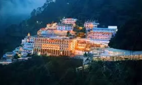 Mata Vaishno Devi : भारी बारिश से बदला नजारा Mata Vaishno Devi : भारी बारिश से बदला नजारा