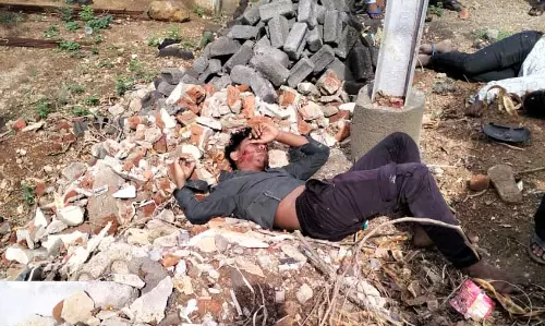 महासमुंद में 3 युवकों की सड़क हादसे में मौत महासमुंद में 3 युवकों की सड़क हादसे में मौत