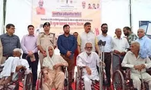 Delhi सरकार ने दिव्यांग व्यक्तियों के बीच सहायक उपकरण वितरित किए