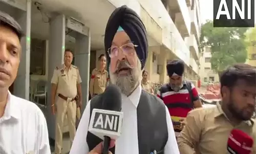 भ्रष्टाचार के मामले में गिरफ्तार AAP विधायक रमन अरोड़ा को 5 दिन की विजिलेंस ब्यूरो रिमांड पर भेजा गया भ्रष्टाचार के मामले में गिरफ्तार AAP विधायक रमन अरोड़ा को 5 दिन की विजिलेंस ब्यूरो रिमांड पर भेजा गया
