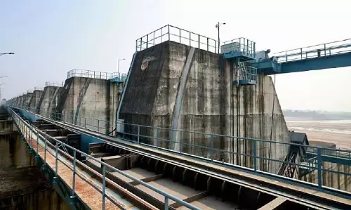 Telangana: एफकॉन्स-एलएंडटी ने कालेश्वरम की मरम्मत में मदद करने पर सहमति जताई Telangana: एफकॉन्स-एलएंडटी ने कालेश्वरम की मरम्मत में मदद करने पर सहमति जताई