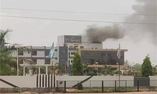 MP News: होटल रुद्राक्ष में लगी भीषण आग, टला बड़ा हादसा MP News: होटल रुद्राक्ष में लगी भीषण आग, टला बड़ा हादसा